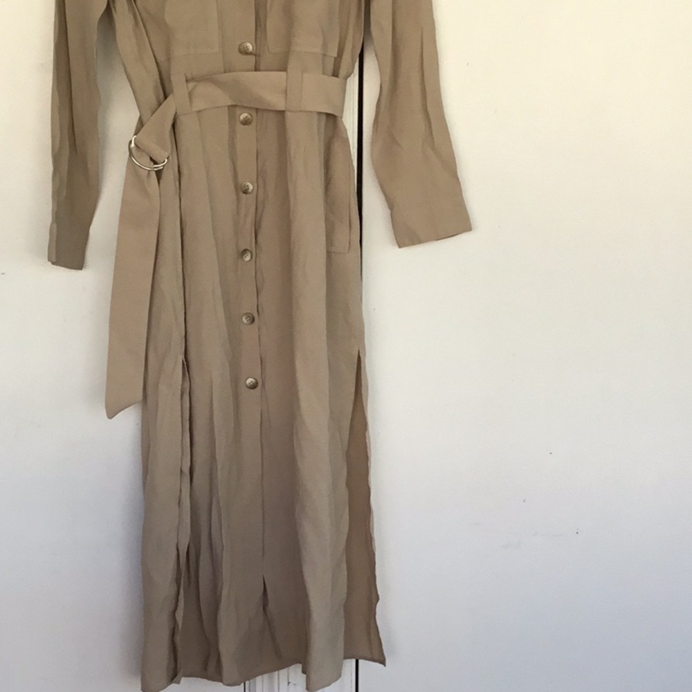 Buttoned dress - Picture 2 of 7
